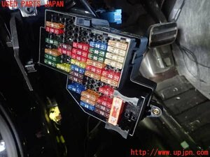 5UPJ-94086743]ポルシェ・パナメーラ(970M46-)ヒューズボックス3 (室内 運転席側) 中古