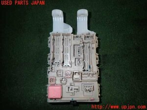 5UPJ-96256741]ハイエースバン200系(KDH201V)ヒューズボックス1 中古