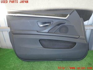 5UPJ-95731264]BMW アクティブハイブリッド5(AH5)(FZ35)(F10)左前ドア内張り 中古