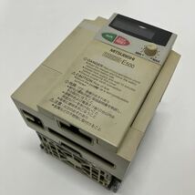 三菱　MITSUBISHI　FR-E520-1.5K　インバータ　通電確認のみ　A-635_画像1