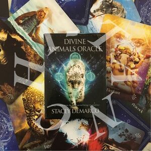 DIVINE ANIMALS ORACLE ディバインアニマル　オラクルカード