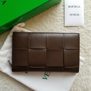 新品 BOTTEGA VENETA ボッテガヴェネタ カセット ラウンドファスナー 長財布 ブラウン 748054VBWD22017