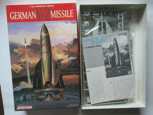 DRAGON 9002 German V-2 Missile 1/35 インペリアルシリーズ ドラゴン ドイツ V2 ミサイル 未組立 定形外510円補償なし