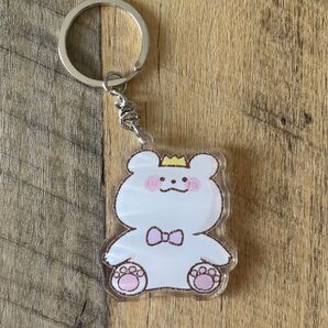 むちむちあにまる。むちくま(白)アクリルキーホルダー