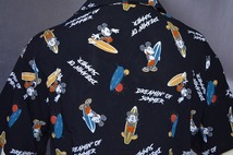 新品 L ディズニー ミッキーマウス サーフィン　アロハシャツ　シャツ 半袖 DISNEY_画像6