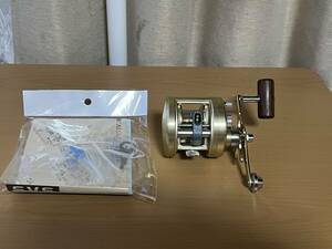 SHIMANO CALCUTTA シマノ カルカッタ 小船 401 左(レフト) ウッドノブ 日本製ベイトリール 中古美品