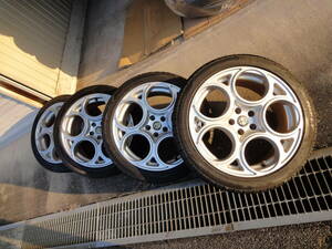 ●ALFA ROMEO 純正　アルミホイールXタイヤ　215/45R‐17　7.5 J　　