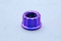 T2Racing製　チタン　８ｍｍ１２角ナット　新品　落札単価で１９個追加可能　１０ｍｍ１２角ボックスソケット用_画像2