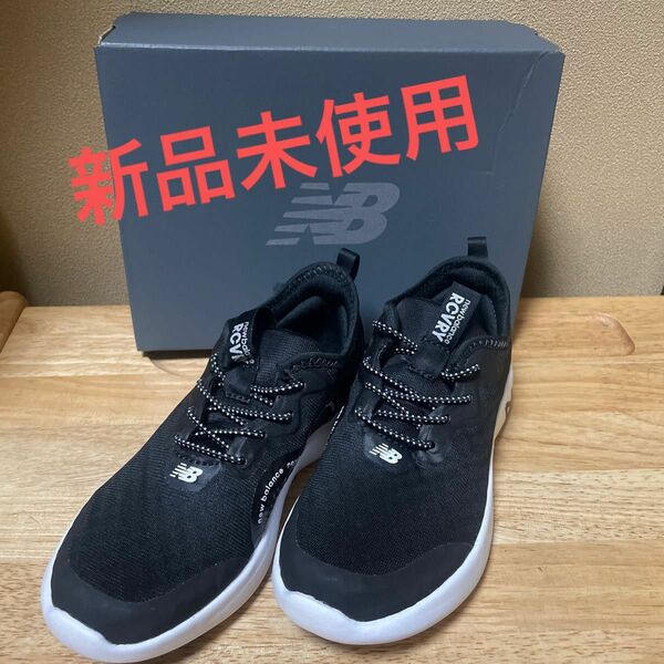 未使用　New Balance 19cm スニーカー