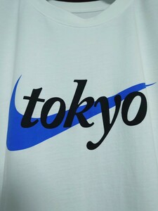 NIKE ナイキ City Tee For Tyo 半袖プリント Tシャツ 新品 未使用 XXLサイズ ホワイト ロイヤルブルー 筆記体トーキョー 東京 Tokyo