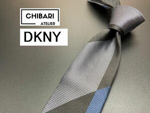 【美品】DKNY　ダナキャラン　チェック柄　ネクタイ　3本以上送料無料　ブラックグレイ　0505194