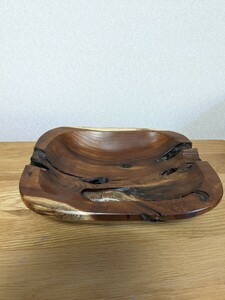 初出し品 木彫　クワの木皿