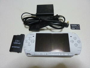 PlayStationPortable PSP-3000 жемчуг * белый корпус . карта памяти 4GB.AC адаптор имеется рабочее состояние подтверждено. сравнительно . красота . б/у товар товар 