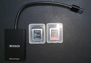 XQD　2枚　とリーダーセット