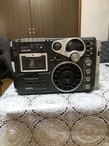  Toshiba radio-cassette 