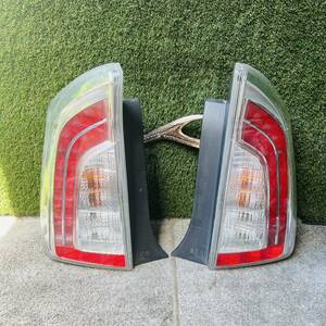 Prius　30 【《ZVW30》】Genuine　rightleftset　Tail lampランプ　Tail lampLight　001 