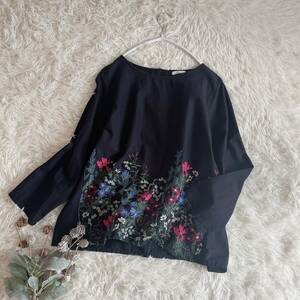 ① Sunny klauzbotanikaru flower embroidery pull over blouse black MP