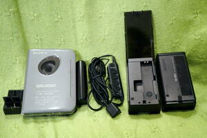 SONY WM-EX909( beautiful goods ). flat type battery 7ps.@+ charger 2 pcs + single three conversion case * junk treatment .!