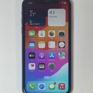 Apple iPhone 11 本体 A2221 MWM52J/A 128GB パープル 初期化済 auSIMロック付の画像2