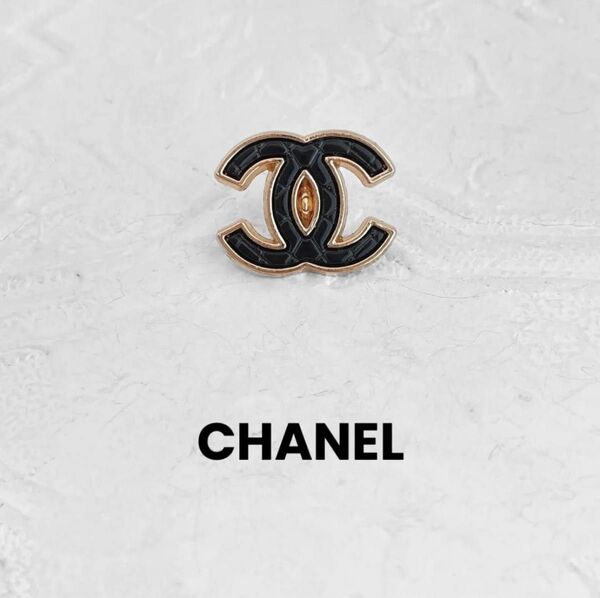 【CHANEL】ヴィンテージ　ボタン　ブローチ　ゴールド　ブラック