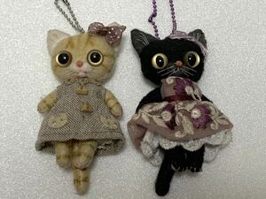 猫キーホルダー・ぬいぐるみ ・ネコ人形　ハンドメイド品　2個セット　美品　送料185円