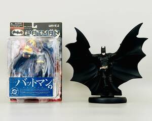 YAMATO「BATMAN WAVE 2 BATMAN（未開封品）」、DC Direct「BATMAN BEGINS: BATMAN IN FLIGHT STATUE（パッケージなし）」2個まとめて