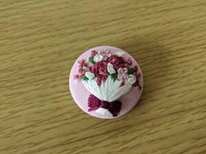 花束　刺繍ブローチ