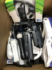 未点検/ジャンク)Wii用・PS用などゲーム周辺機器 約80個 パーツまとめ売り[240032032109]