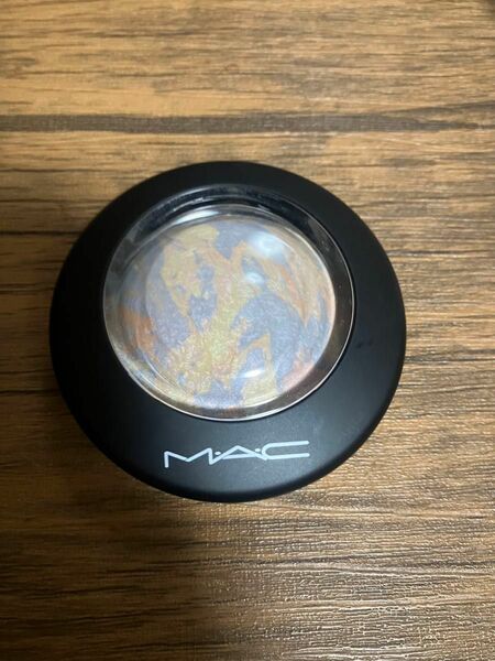 フェイスパウダー MAC ミネラライズ スキンフィニッシュ　ライトスカペード