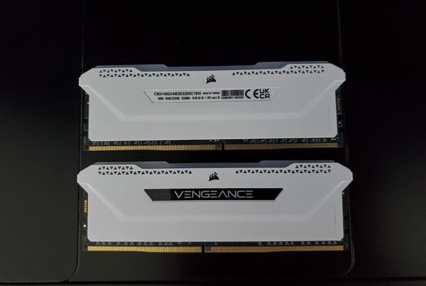 Corsair DDR4-3200MHz メモリ VENGANCE RGB PRO SLシリーズ 16GB 8GB×2