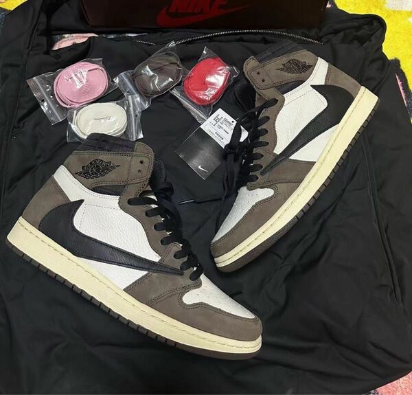 Travis Scott × Air Jordan 1 Retro High OG TS SP "Sail/Dark Mocha