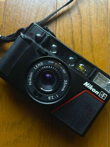 nikon l35af フィルムカメラ コンパクト ブラック ストラップ キャップ付