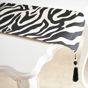 [ outlet ] table Runner Zebra import miscellaneous goods interior miscellaneous goods kitchen miscellaneous goods table runner animal zebra pattern stylish 
