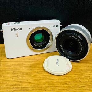 動作品 Nikon 1 J1 ホワイト ミラーレス一眼 10-30mm VR レンズセット NN1518