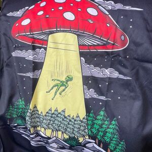 きのこ　UFO Tシャツ　新品　マッシュルーム