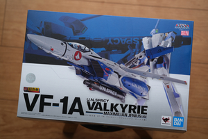 【美品】DX超合金 VF-1Aバルキリー（マクシミリアン・ジーナス機）【開封済】