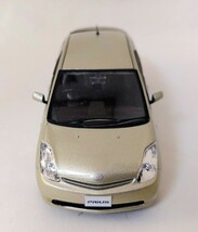 送料510円～☆1/30 トヨタ プリウス ハイブリッド「TOYOTA PRIUS OFFICIAL LICENSED PRODUCT(ブロンズ) 」カラーサンプル 非売品 ミニカー_画像2