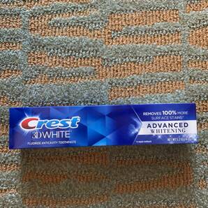 Crest 3D WHITE　ADVANCED WHITENING　歯磨き粉