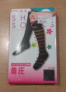 《新品》レディース シェイプソックス S-Mサイズ ブラック ダイヤ柄 着圧 むくみ取り ハイソックス 2