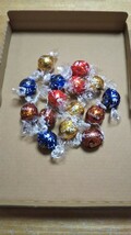 送料無料 ☆コストコ☆リンツ リンドール　アソート4種類 16個 コストコ チョコレート☆ Lindt LINDOR Costco☆_画像4