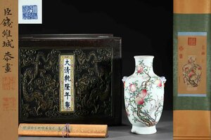 ■観心・時代旧蔵■C6280『中国古画 清時代 錢維城 絹本立軸』清乾隆年製 粉彩九桃図双耳瓶・時代物・古陶磁・古賞物・旧家買出品