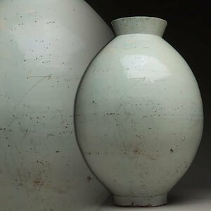 ES100 morning . old fine art Joseon Dynasty white porcelain lantern . height 39.2cm -ply 5.7kg* Joseon Dynasty large "hu" pot * white porcelain .* white . large . morning . old .