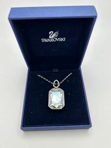 SWAROVSKI Evanescent 5069284 ルテニウムメッキ ムーンクリスタルパヴェペンダントネックレス