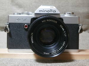 minolta X-7 MD ROKKOR 50mm 1:1.7 レンズ付き　動作確認済み