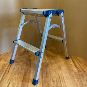 .E#114 Alinco ALINCO wide oli Via . pcs CWX-60As height 56cm weight 2.4kg maximum use weight 100kg stepladder 2 step folding light weight used 