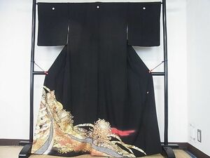 平和屋2■豪華黒留袖　作家物　駒刺繍　扇飛鶴花松文　暈し染め　金彩　逸品　DAAA7725sf