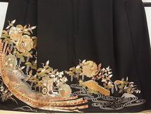 平和屋2■豪華黒留袖　駒刺繍　吉祥雪輪飛鶴御所車花文　暈し染め　金彩　逸品　DAAA5844yyy_画像3