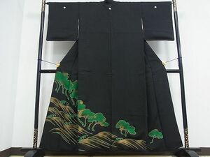 平和屋野田店■豪華黒留袖　駒刺繍　立波樹林文　金彩　逸品　cf3140