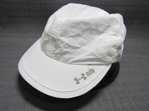 UNDER ARMOUR アンダーアーマー　メッシュ　ランニングキャップ　帽子　白　フリーサイズ　S2405D