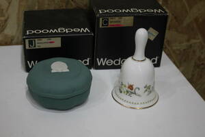 TH05110　WEDGEWOOD　TABLE　BELL+SCOLLOPED　BOX　etruria　中古品